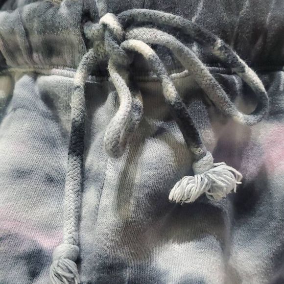 VICTORIA SECRET PINK SHORTS - Picture 4 of 4